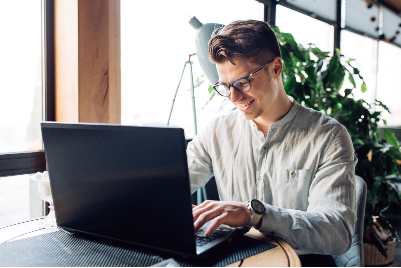 Etudiant campus numérique s2 management digital et sport -Esffad